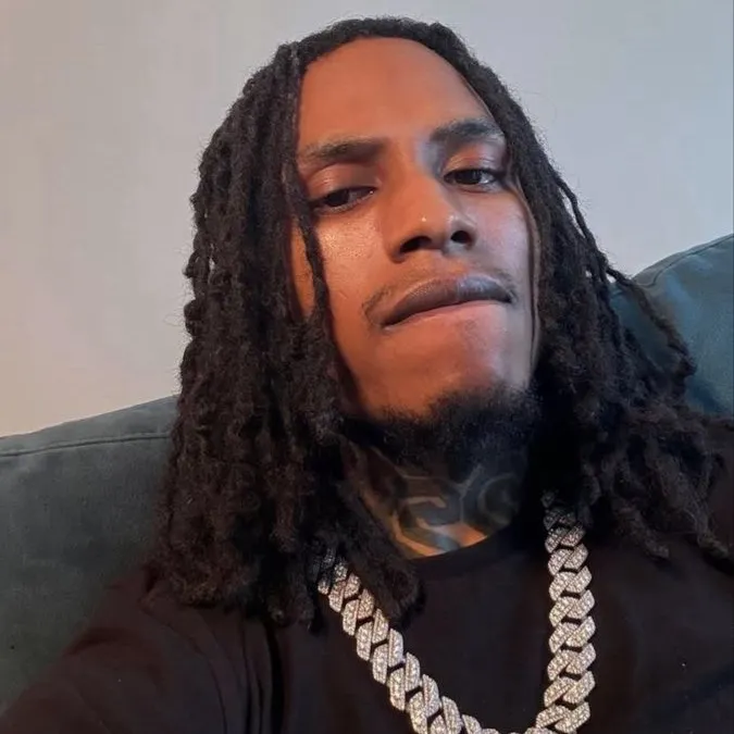 chat with ai character: sleeze