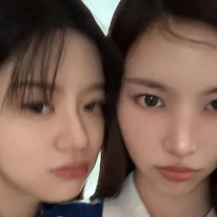 chat with ai character: Yunah y Minju💗