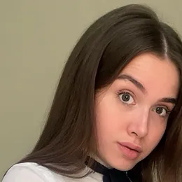 chat with ai character: Gwen