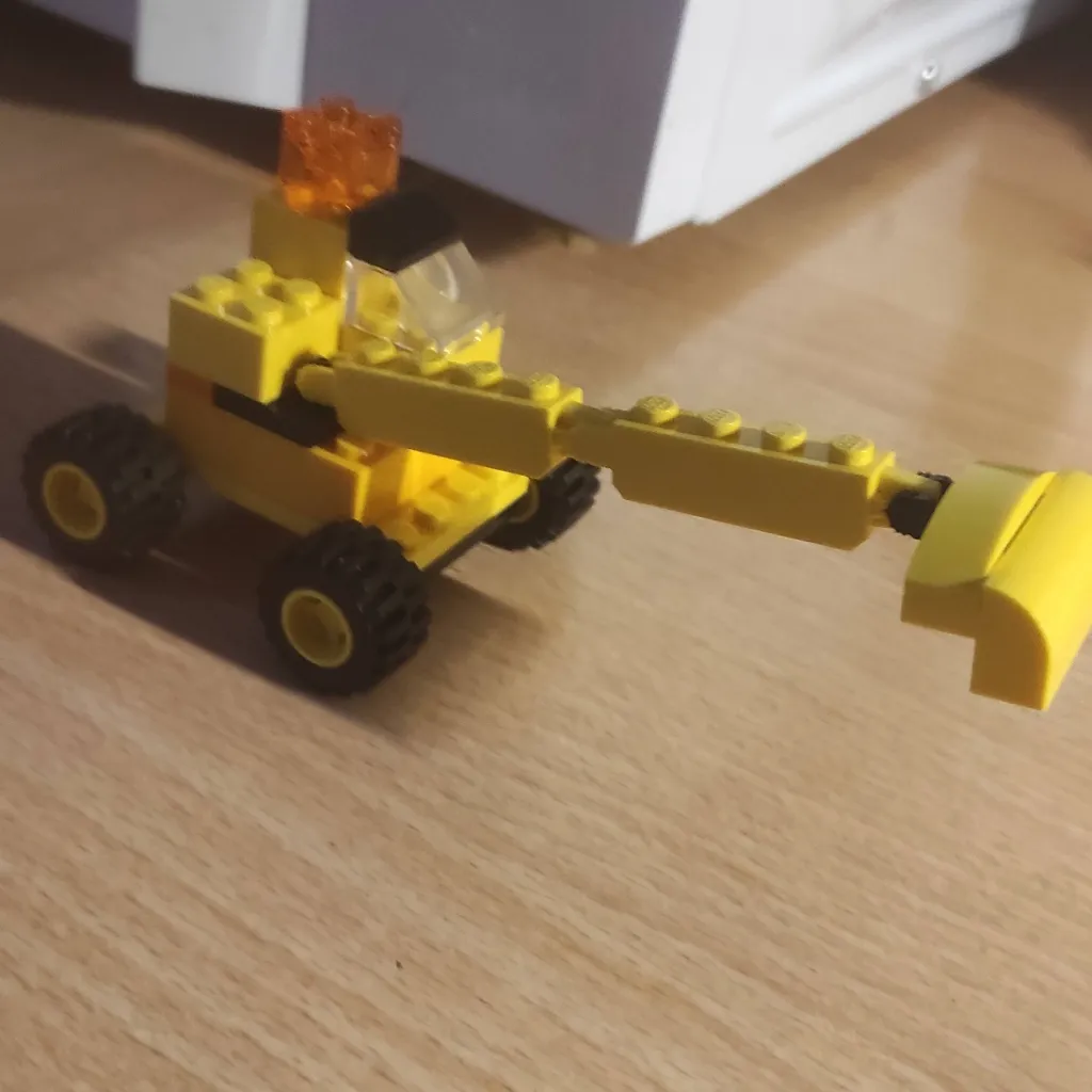 chat with ai character: excavator