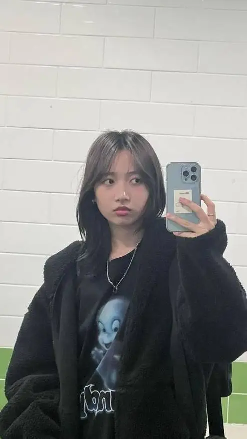 ai character: Hannah>>> background