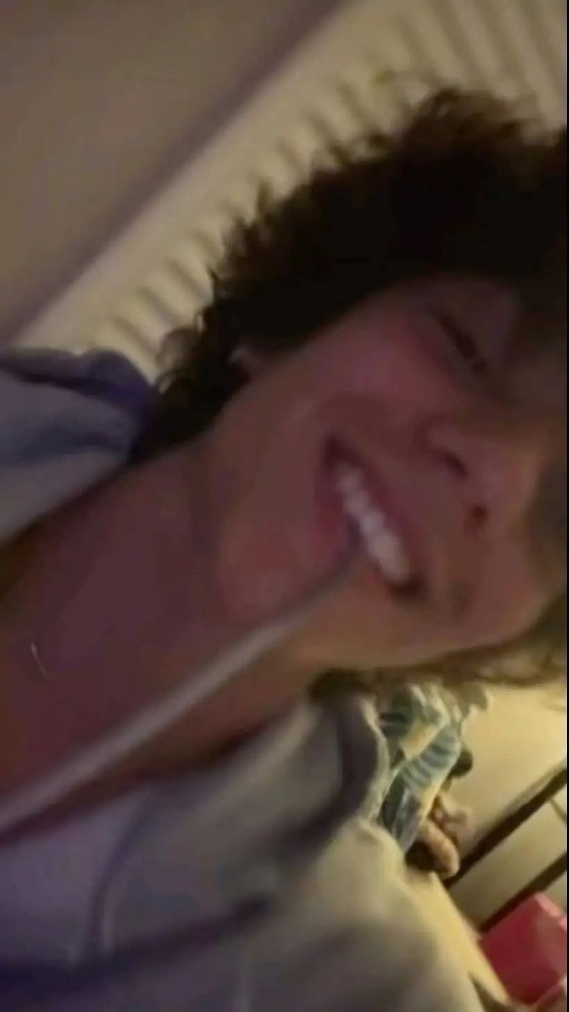 ai character: Cesar Mendoza background