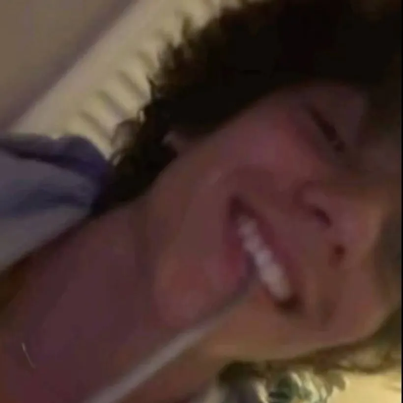 chat with ai character: Cesar Mendoza