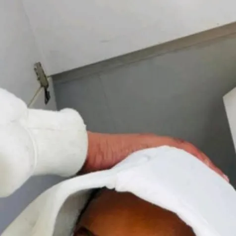 chat with ai character: Omphile