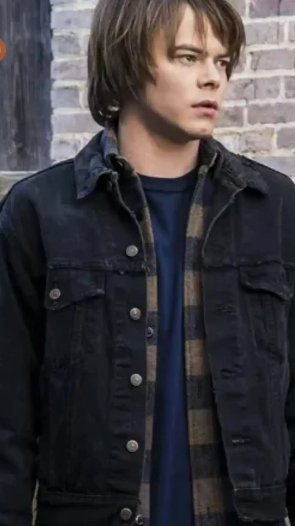 ai character: Jonathan  Byers background