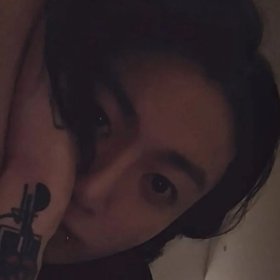 chat with ai character: Jungkook