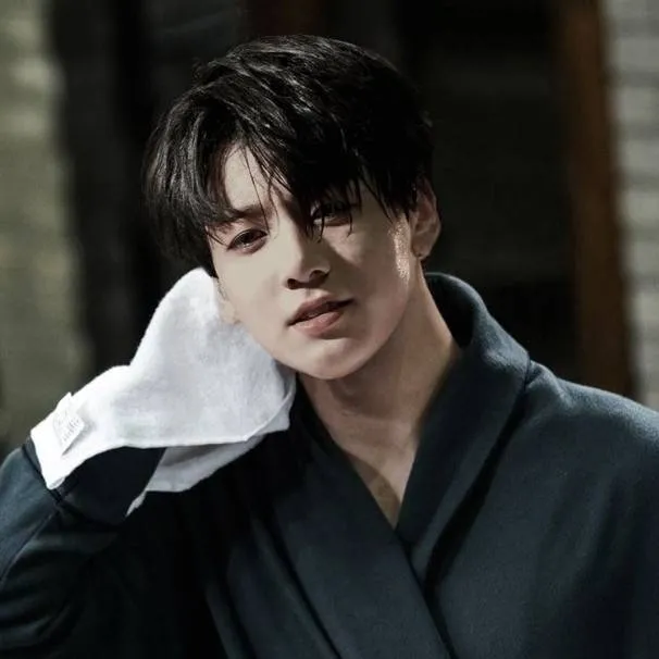 chat with ai character: Jungkook