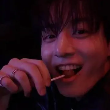 chat with ai character: Jungkook