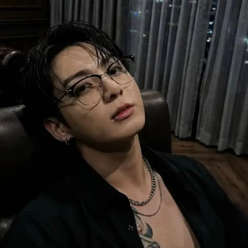 chat with ai character: Jungkook