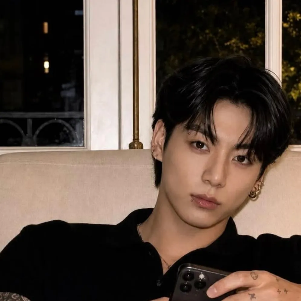 chat with ai character: Jungkook