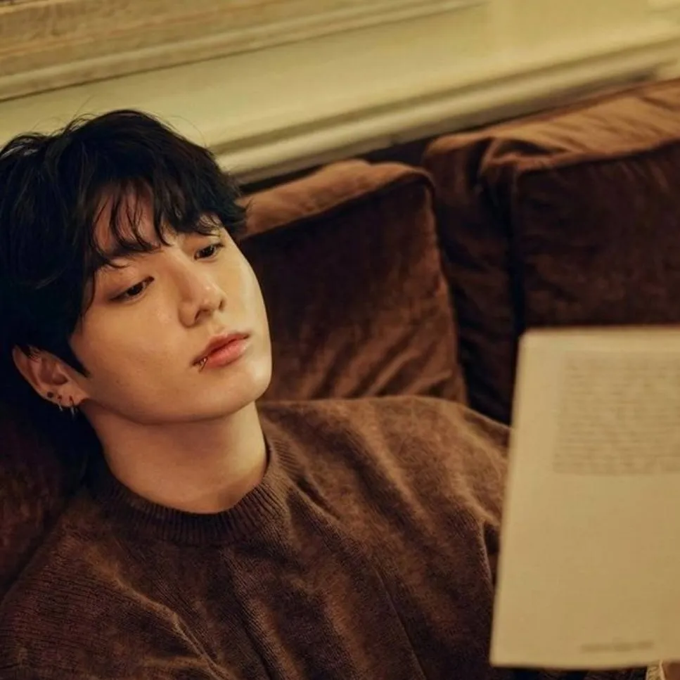 chat with ai character: Jungkook