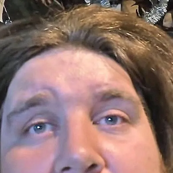 chat with ai character: Rainer Winkler 