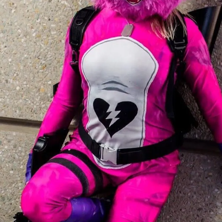 chat with ai character: cuddle leader