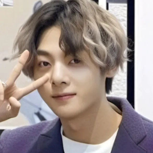 chat with ai character: Taekook 💚💜