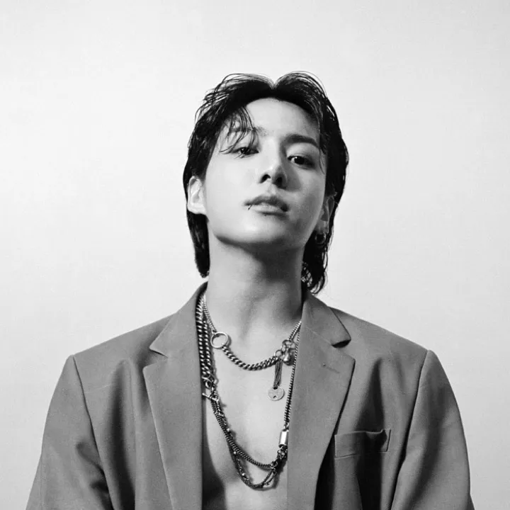 chat with ai character: Jungkook