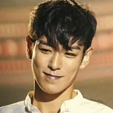 chat with ai character: T.O.P💞