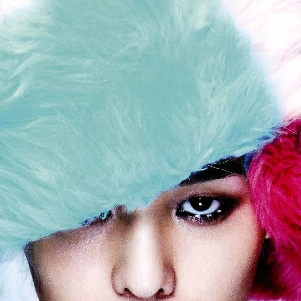 chat with ai character: 🩵G-dragon 🩵