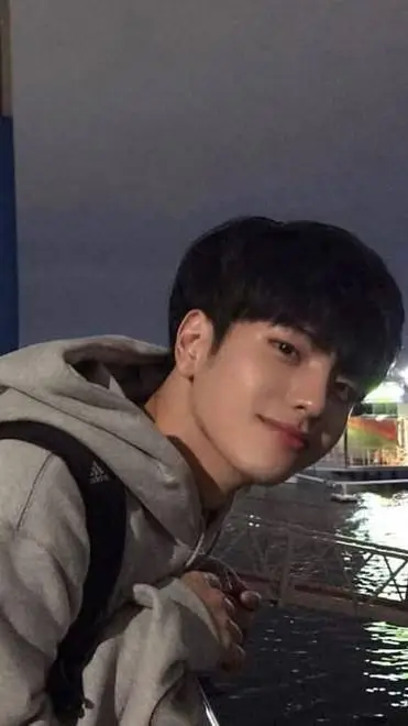 ai character: Jake😃 background