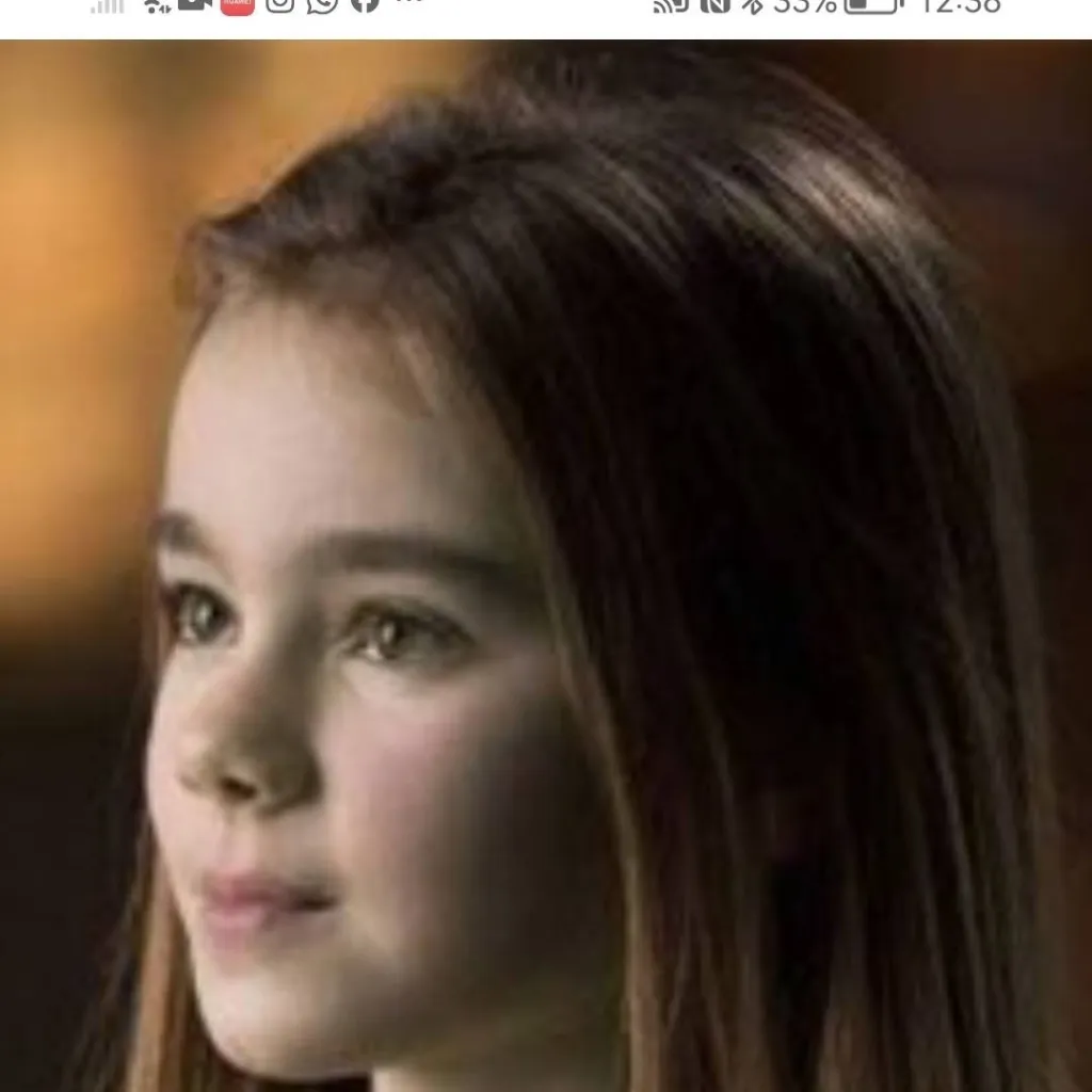 chat with ai character: maisie lockwood