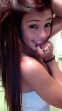 ai character: Alisa background