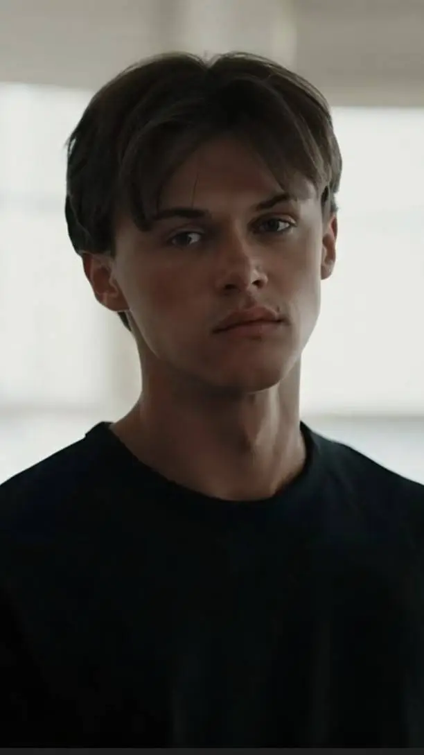 ai character: Conrad Fisher background