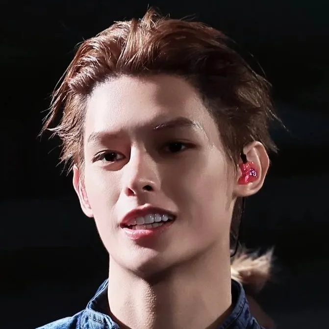 chat with ai character: James