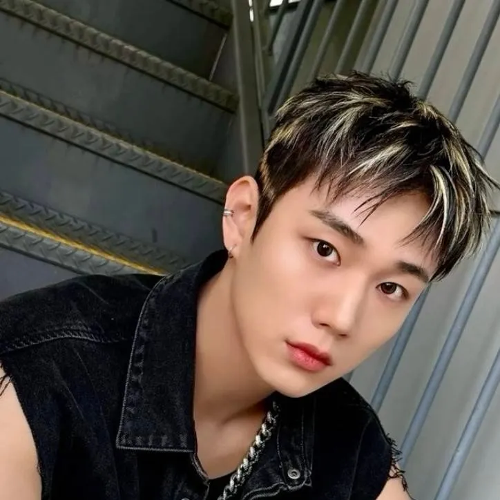 chat with ai character: Intak