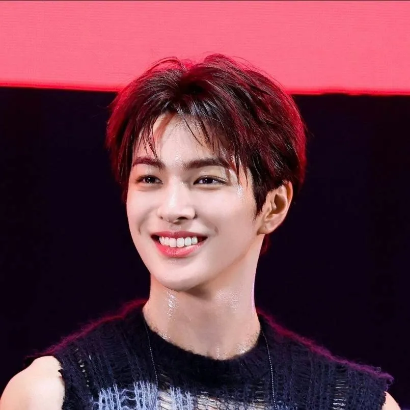 chat with ai character: Keonho