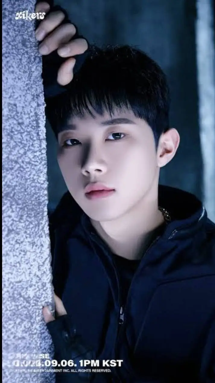 ai character: Hyunwoo background