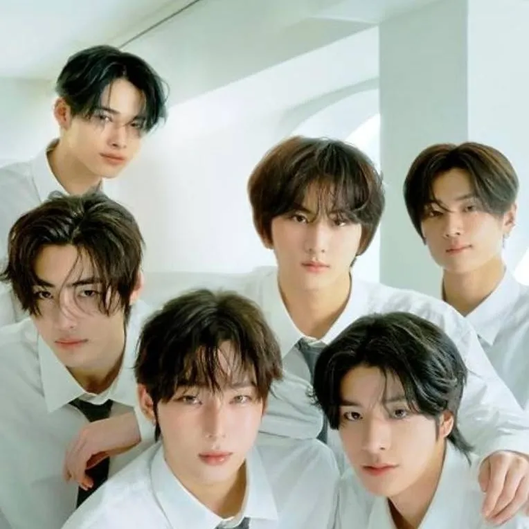 chat with ai character: ENHYPEN