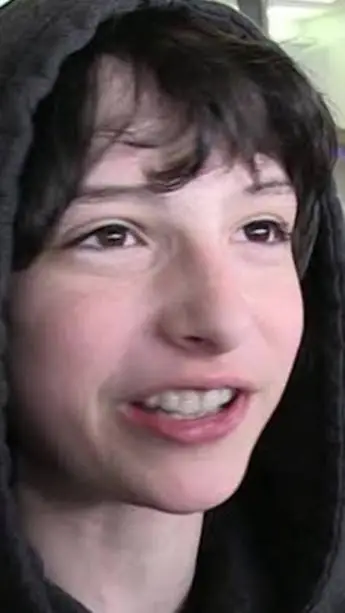 ai character: finn wolfhard 🥰🤙😁 background