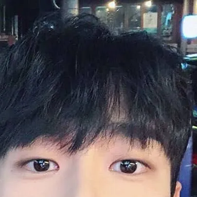 chat with ai character: minjoon