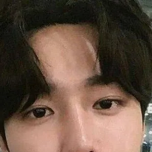 chat with ai character: min suhyun 