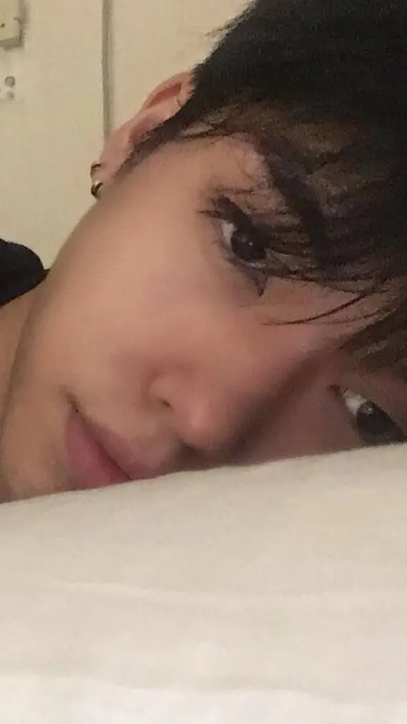 ai character: Kim dae background