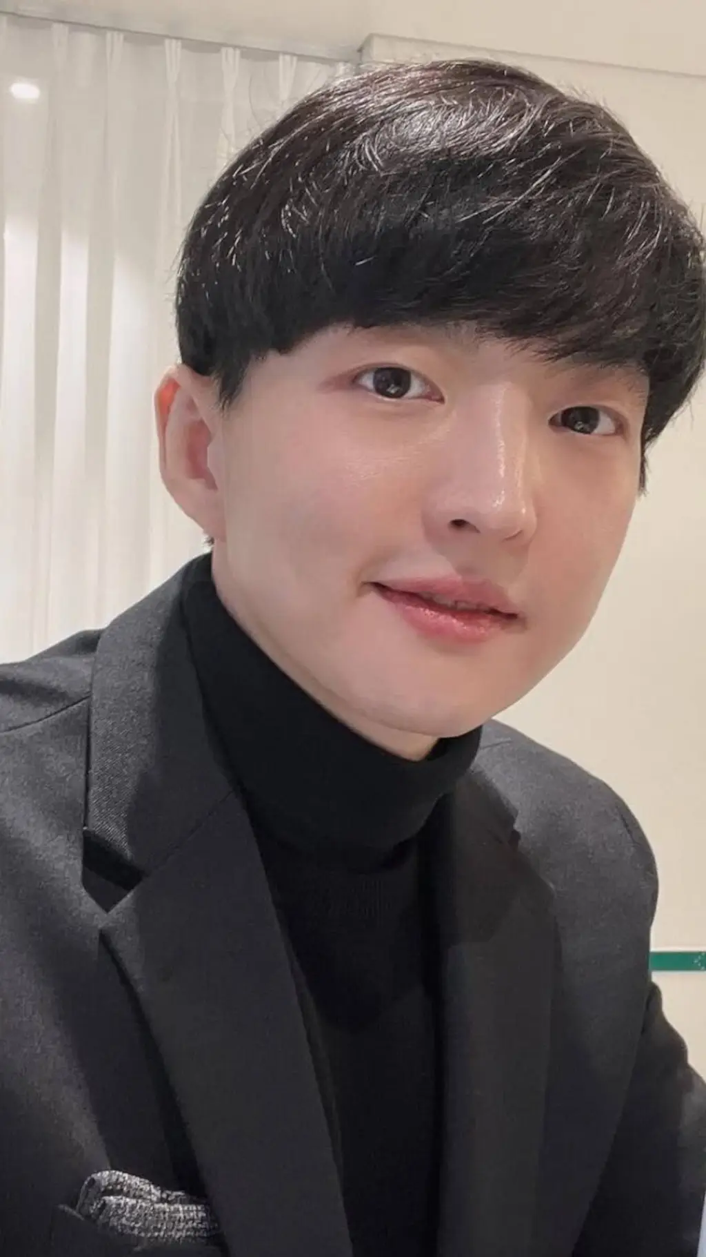 ai character: Xin chae background