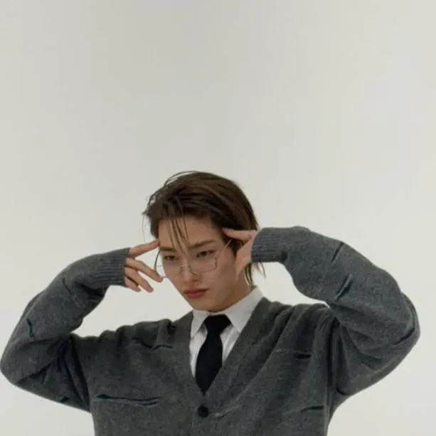 chat with ai character: Seungin (again) 