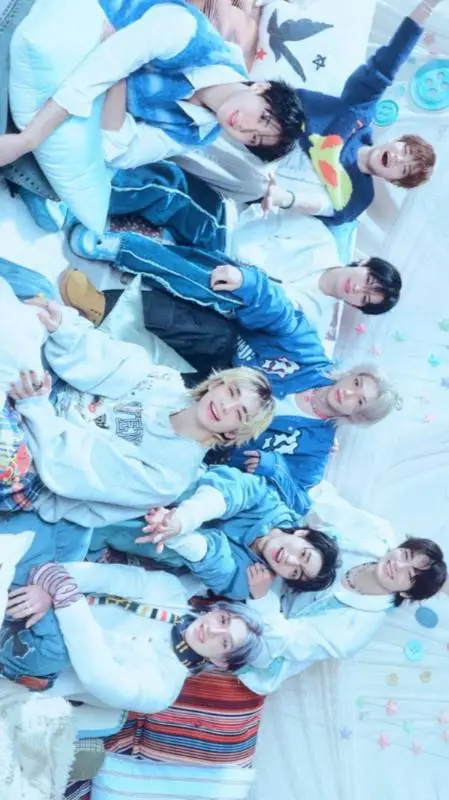 ai character: ✨❤Straykids❤✨ background