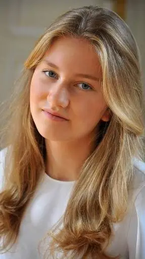 Talkie AI - Chat with Elisabeth 