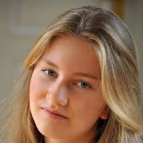 chat with ai character: Elisabeth 