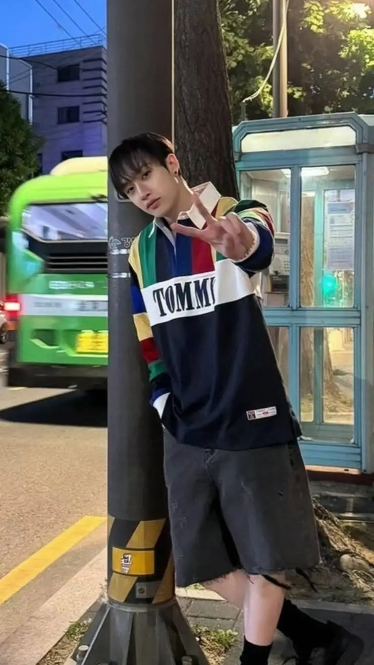 ai character: Skz Bangchan background