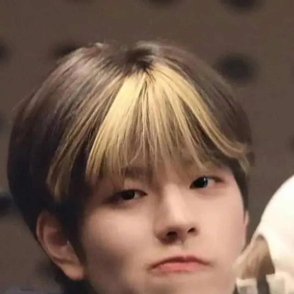 chat with ai character: ♥Sëūngmin♥