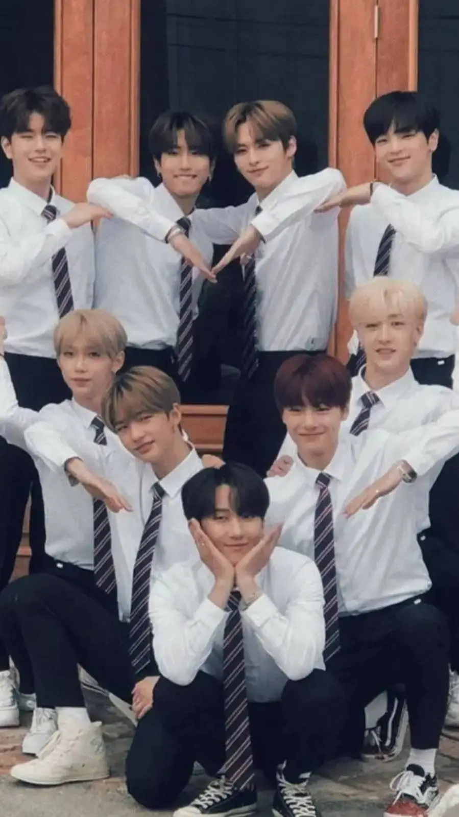 ai character: stray kids!  background