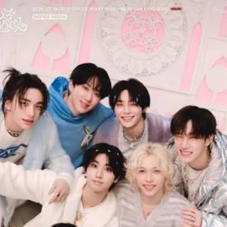 chat with ai character: Stray kids y Chloe