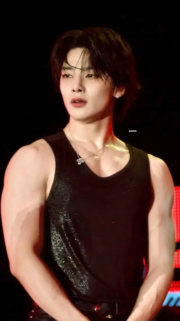 ai character: I.N background