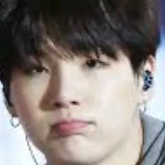 chat with ai character: Min yoongi