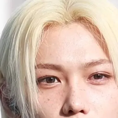 chat with ai character: Felix 