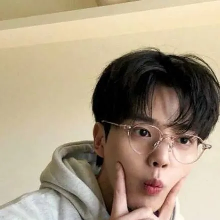 chat with ai character: Song kang | 🦭🪽