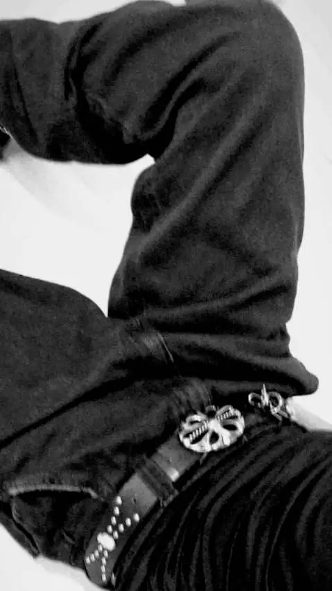 ai character: Luke.. background
