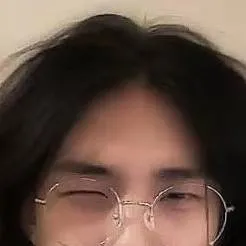 chat with ai character: hyunjin