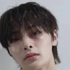 chat with ai character: Jeongin
